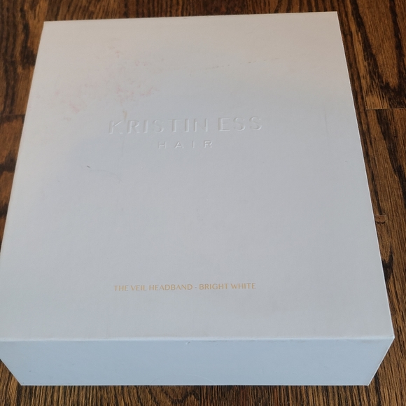 Kristin Ess Hair The Veil Headband Bright White Bridal Veil Bride Open Box - Picture 6 of 6